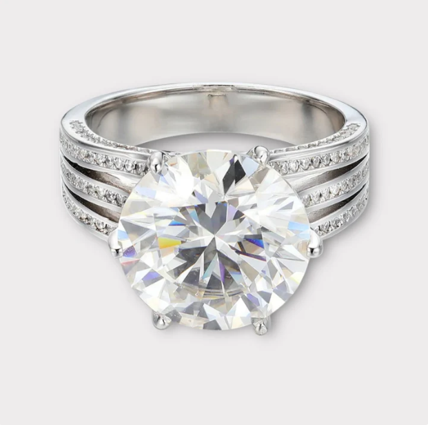 Loop's 10CT  Ring (HOLIDAY SALE)